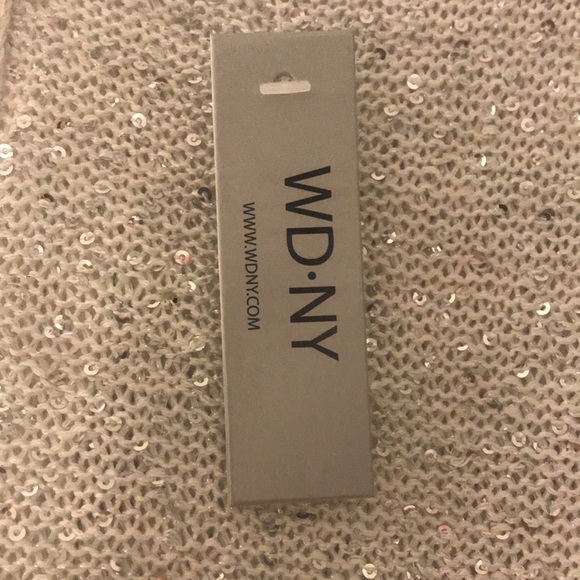 Sweater - Picture 4 of 6